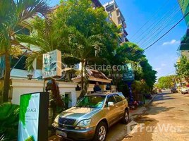 13 Bedroom Shophouse for rent in Cambodia Railway Station, Srah Chak, Voat Phnum