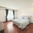 3 បន្ទប់គេង ខុនដូ for rent at Modern Fully Furnished 3-Bedroom Apartment for Rent in BKK1, Tuol Svay Prey Ti Muoy, ចំការមន