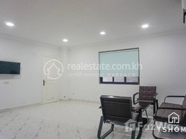 1 Bedroom Apartment for rent at TS1759B - Best Price Offer 1 Bedroom Apartment for Rent in Toul Tompoung area, Tuol Svay Prey Ti Muoy, Chamkar Mon, Phnom Penh, Cambodia