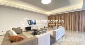 មានបន្ទប់ទំនេរនៅ Ultra Luxury 3 Bedroom Serviced Apartment for Rent 