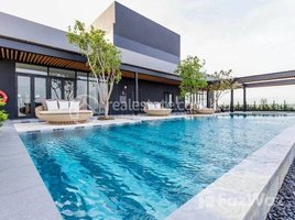 2 បន្ទប់គេង ខុនដូ for rent at Fully Furnished 2 Bedrooms Apartment for Rent in Tonle Bassac with Swimming Pool, Boeng Trabaek
