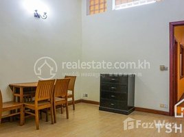 2 Bedroom Apartment for rent at TS1235C - Bright 2 Bedrooms Renovated House for Rent in Daun Penh area, Voat Phnum