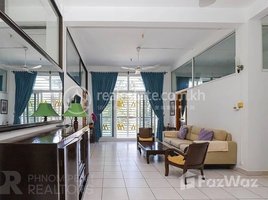 3 Bedroom Apartment for rent at Daun Penh | Three Bedroom Townhouse For Rent Near Wat Phnom, Voat Phnum
