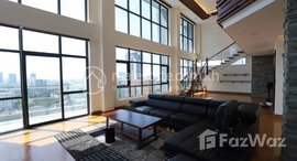 មានបន្ទប់ទំនេរនៅ Penthouse Apartment for Rent in BKK 1