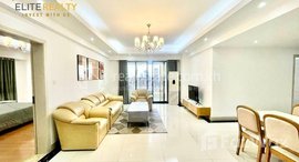 មានបន្ទប់ទំនេរនៅ 3Bedrooms Service Apartment In BKK1