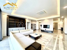 4 Bedroom Condo for rent at 4Bedrooms Service Apartment In BKK1, Tuol Svay Prey Ti Muoy, Chamkar Mon
